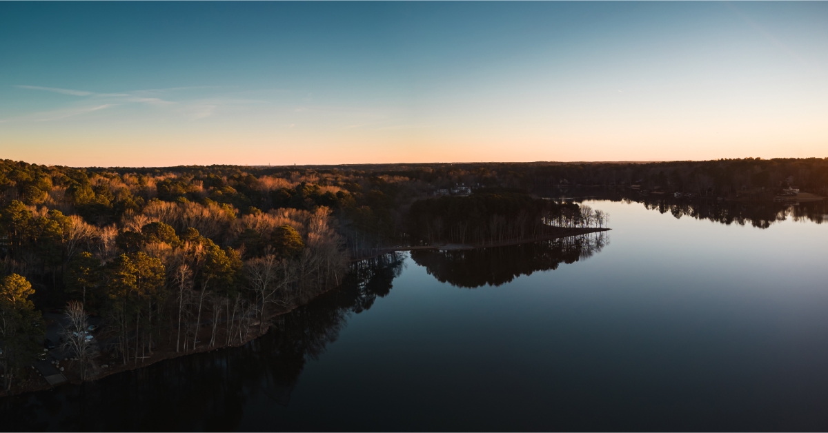lake at sunset peachtree city