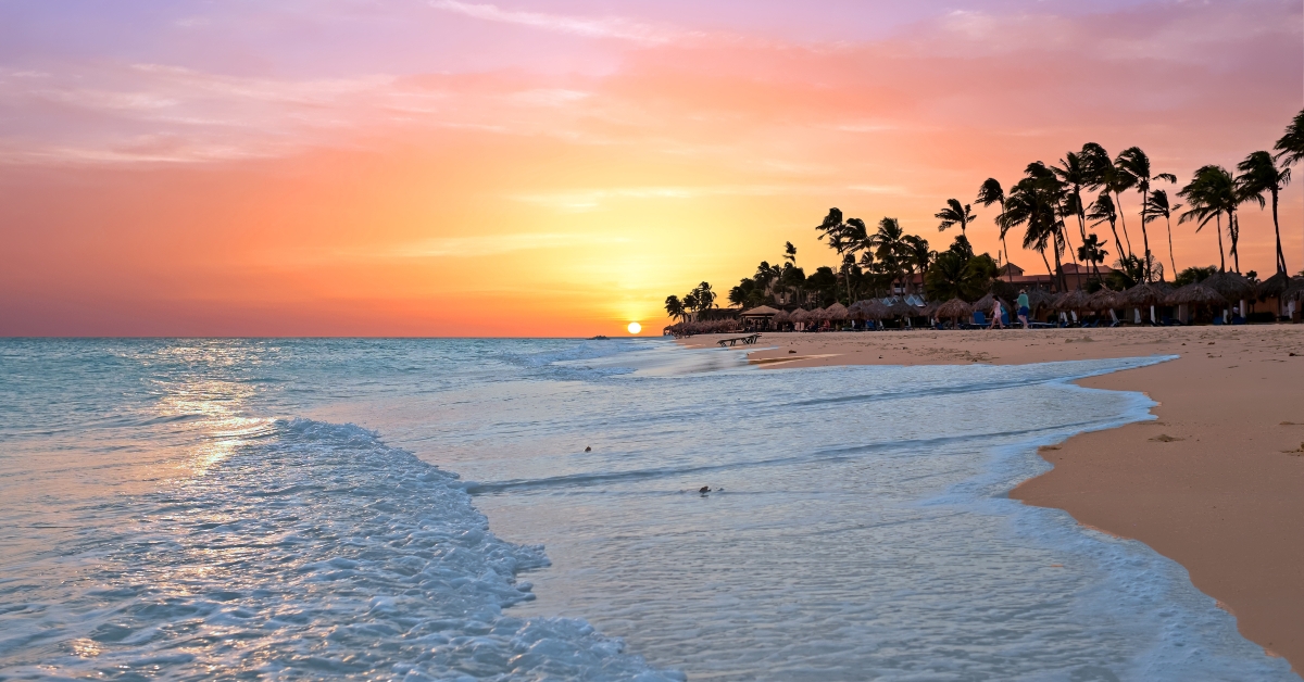 druif beach at sunset