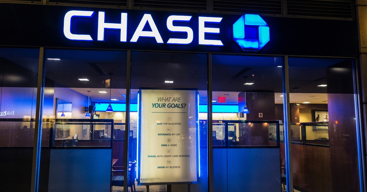 chase at night in new york