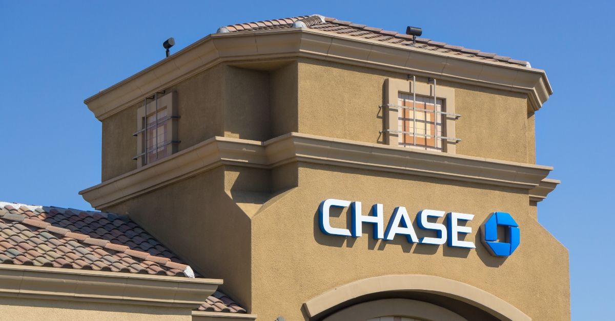 chase bank exterior