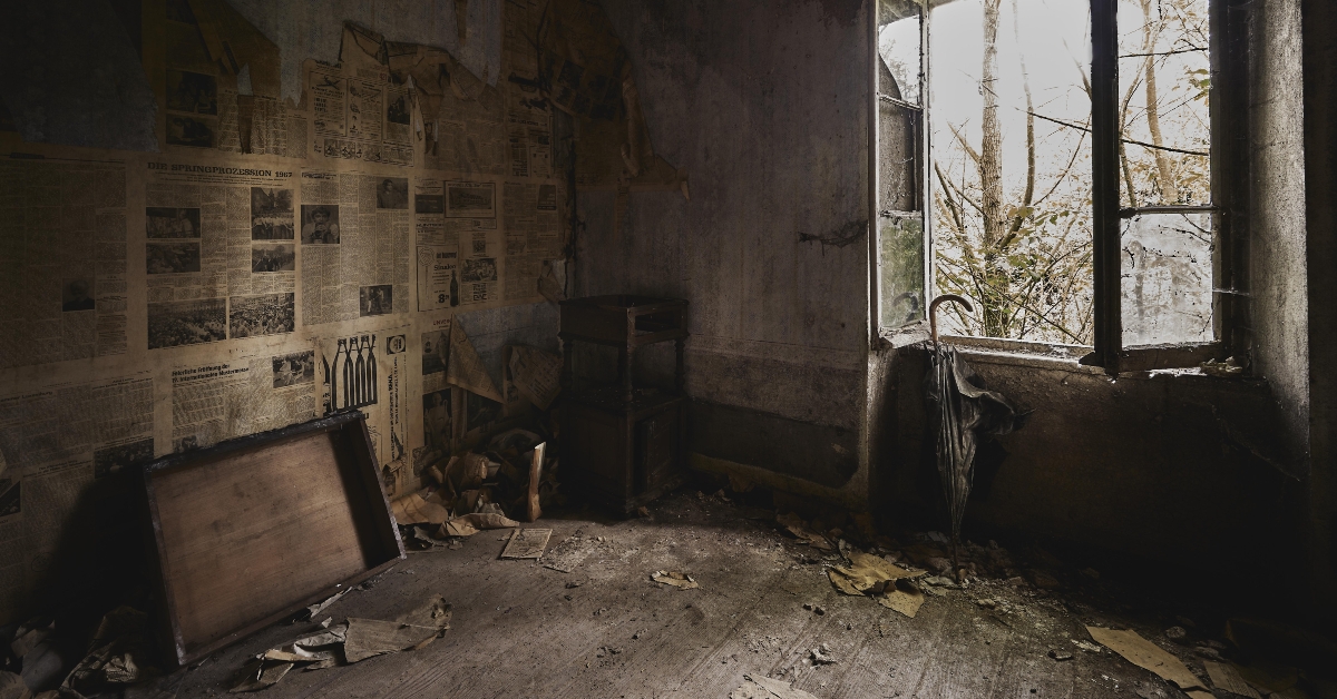  walls covered in newspapers 