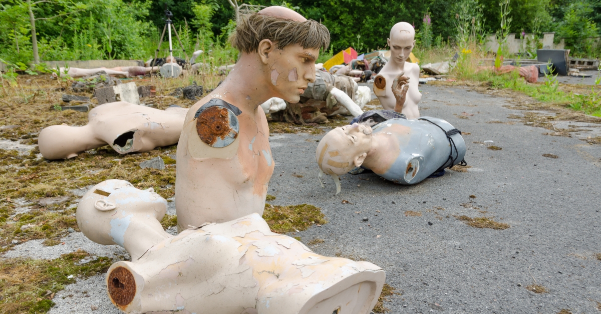abandoned theme park mannequins