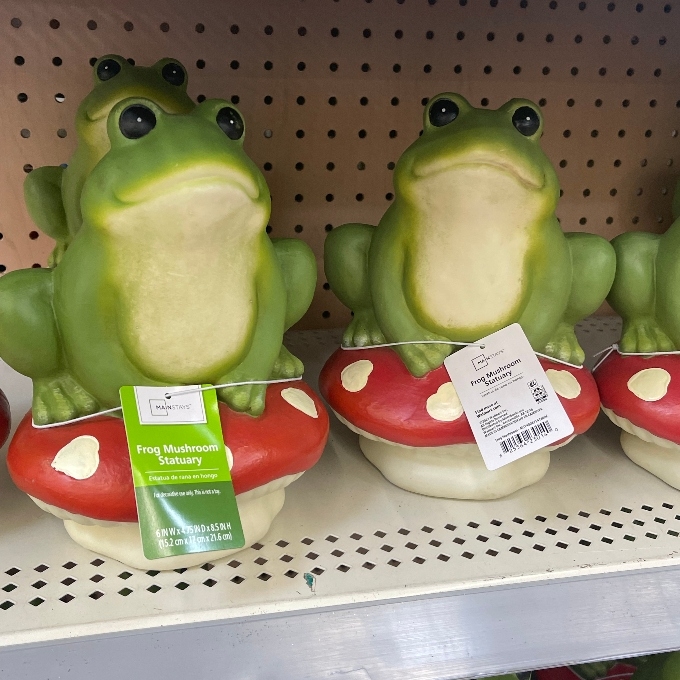 mainstays frog mushroom statue