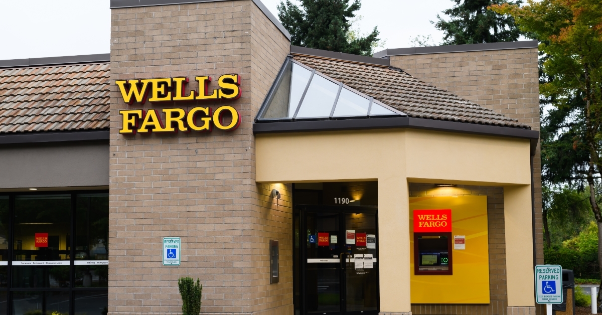 Wells Fargo bank branch Issaquah Washington