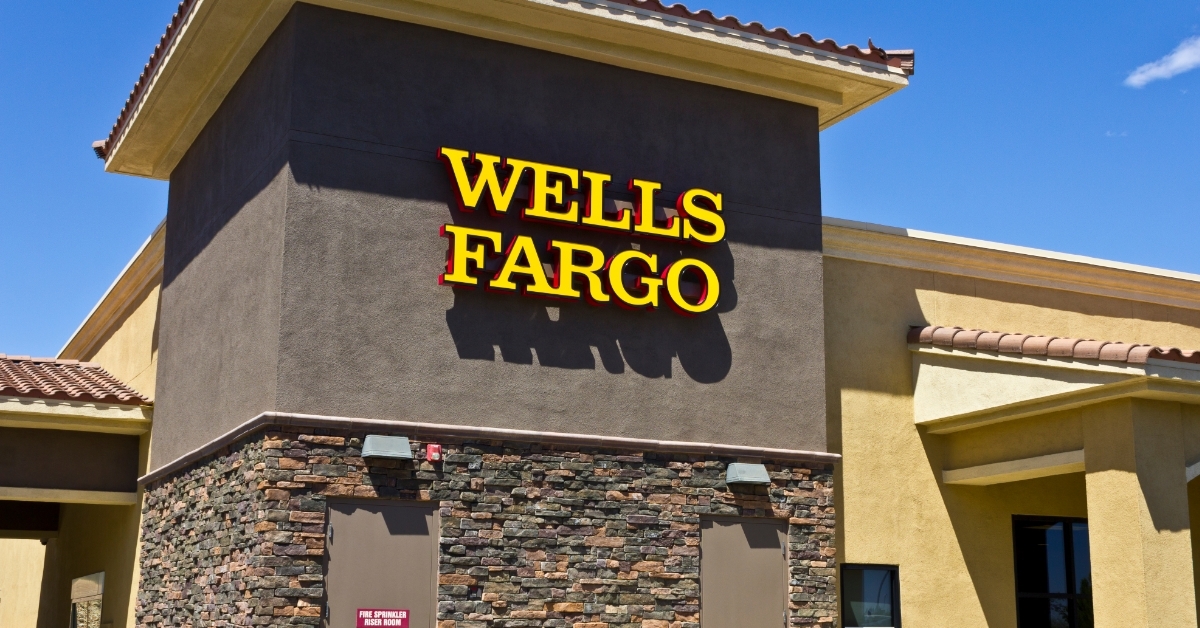 Wells Fargo Retail Bank Branch building
