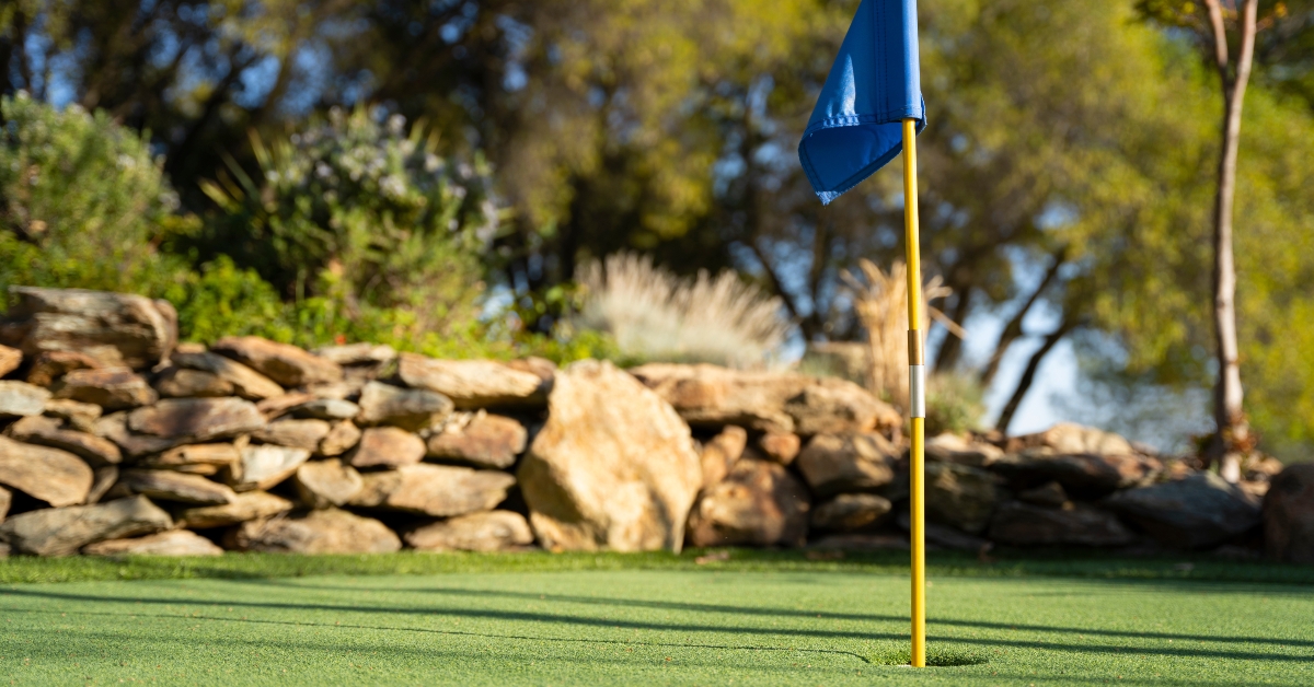 blue golf flag