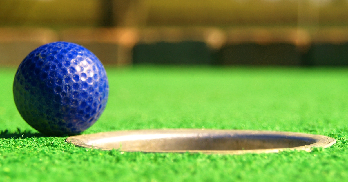 blue-mini-golf