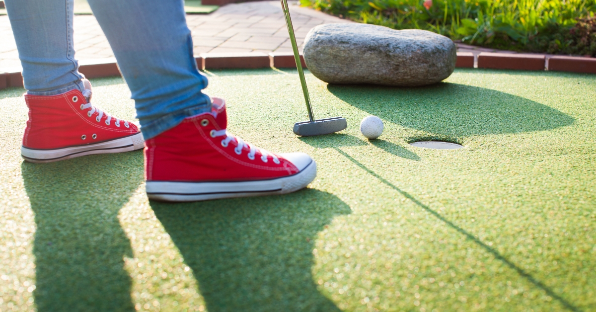 mini golf in summer