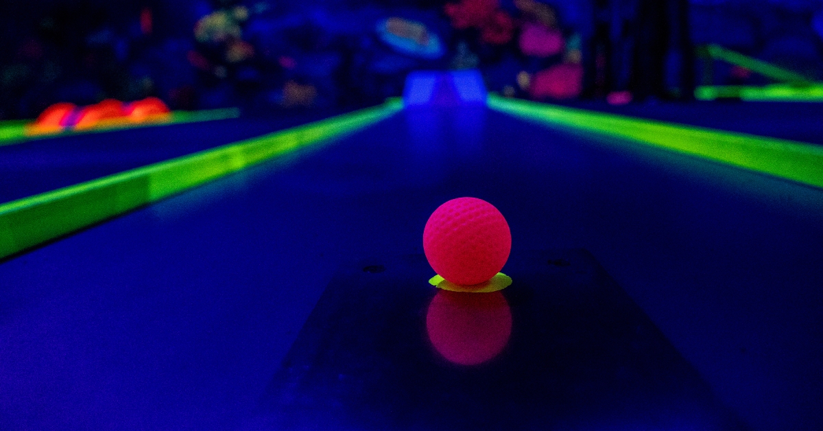 minigolf blacklight schwarzlicht