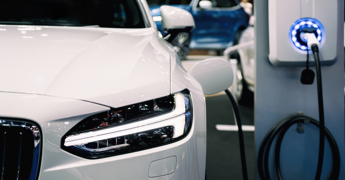 hybrid electric car charging battery