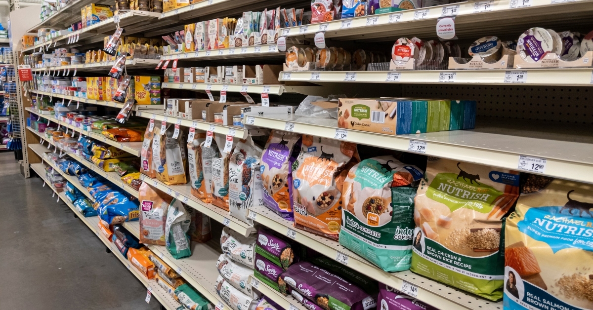 wet cat food aisle