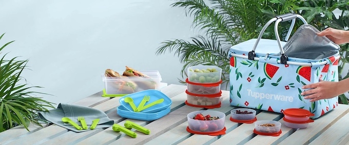 tupperware container table