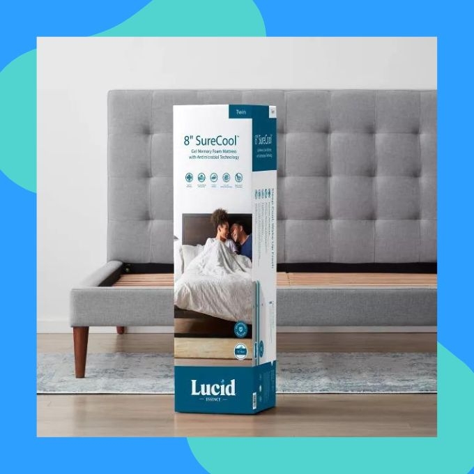 The box of the Lucid mattress