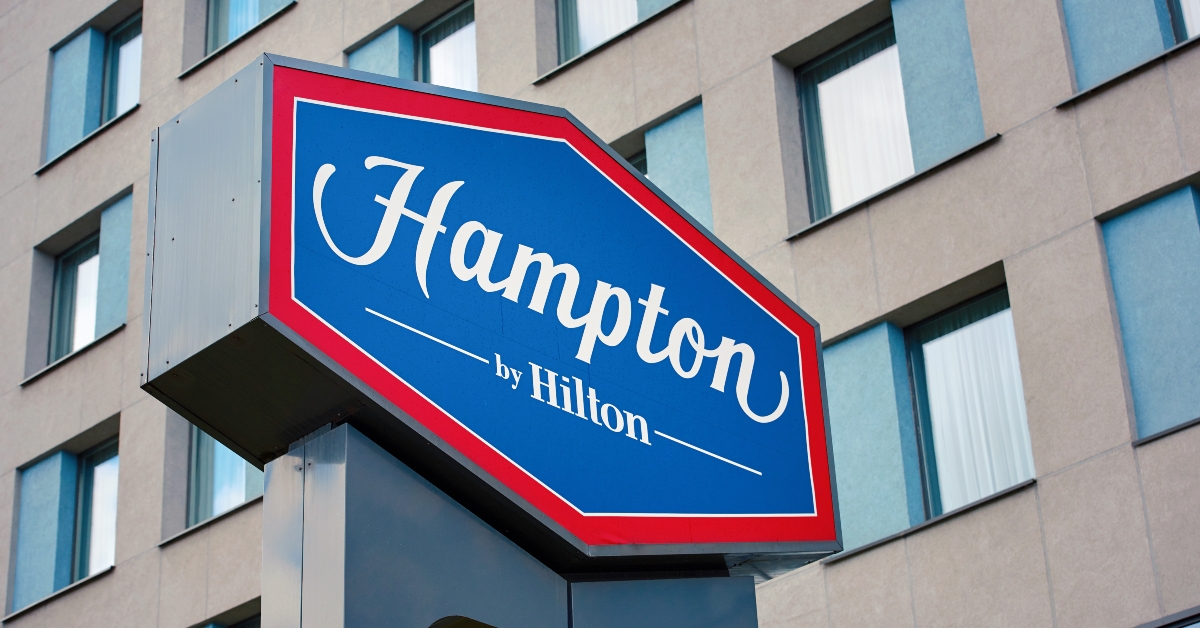 hotel sign hampton by hilton