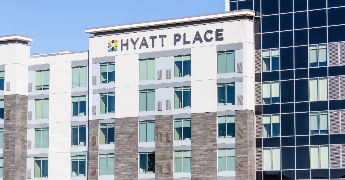 hyatt place airport hotel