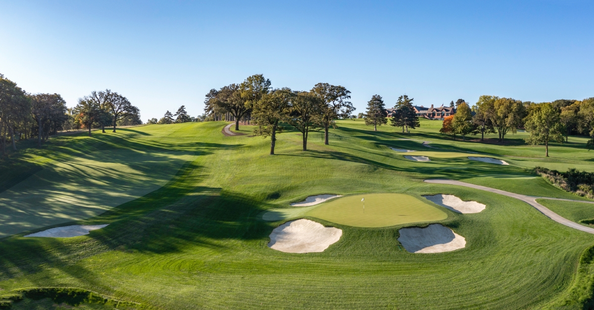 idyllic golf course hole scene