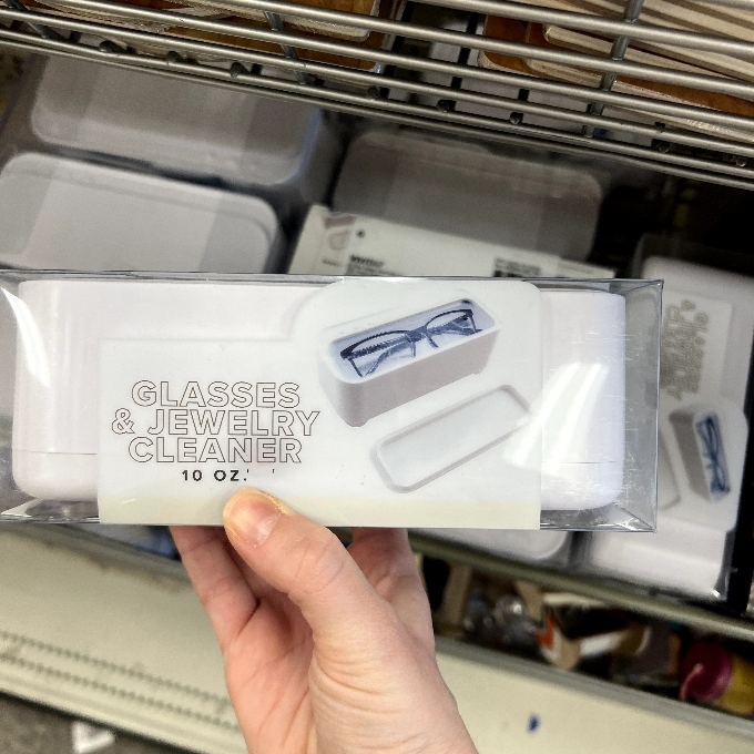 Bullseye’s Playground Glasses Jewelry Cleaner