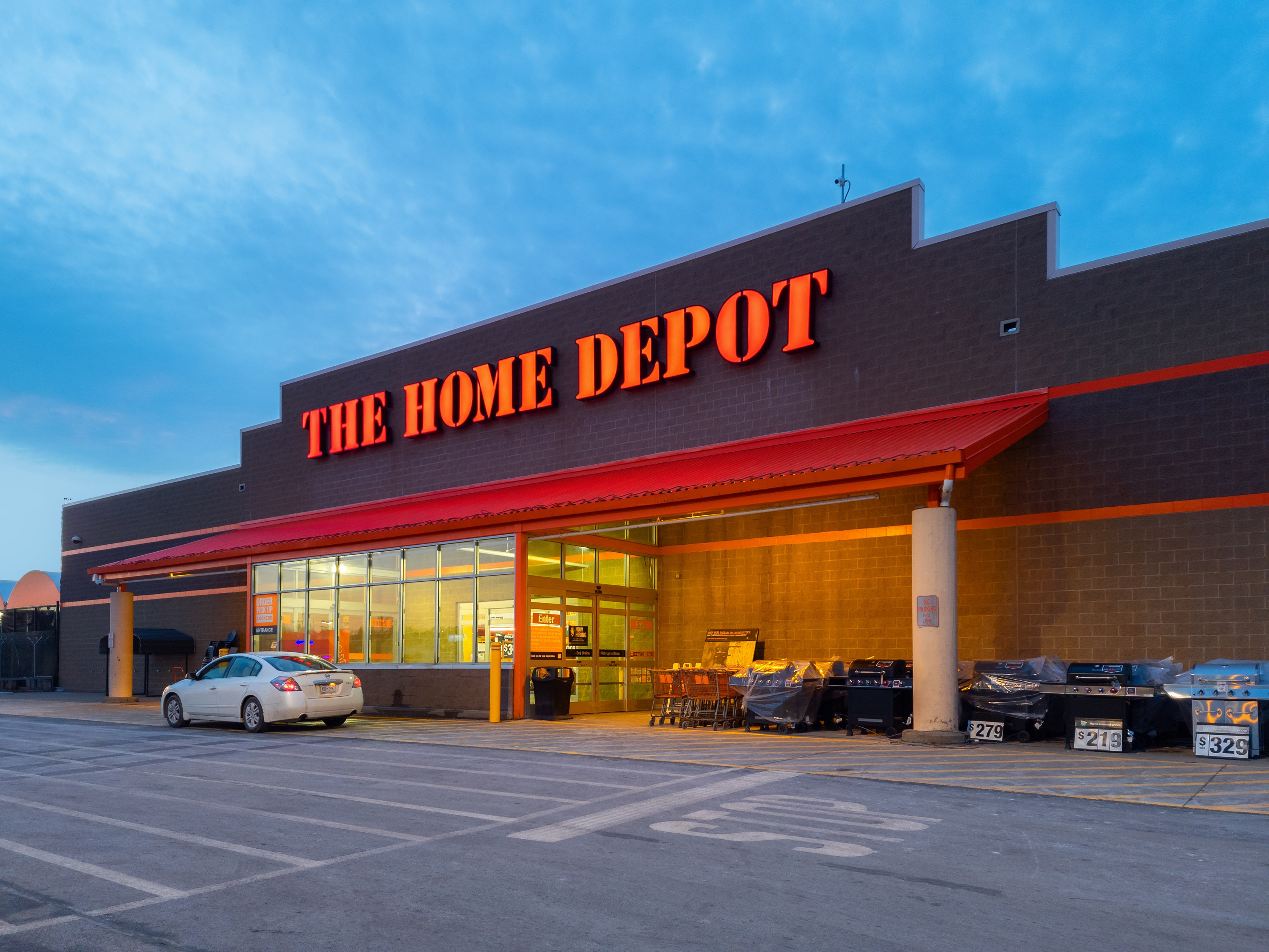 Home Depot store exterior
