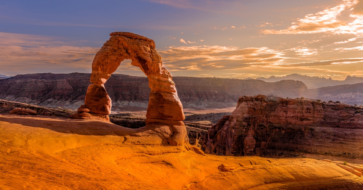 delicate arch at sunset