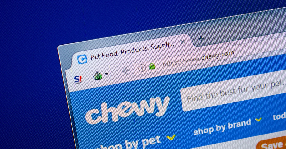 homepage of chewy website