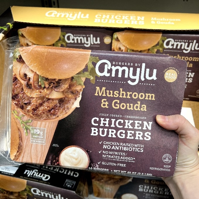 AmyLu Mushroom and Gouda Chicken Burgers