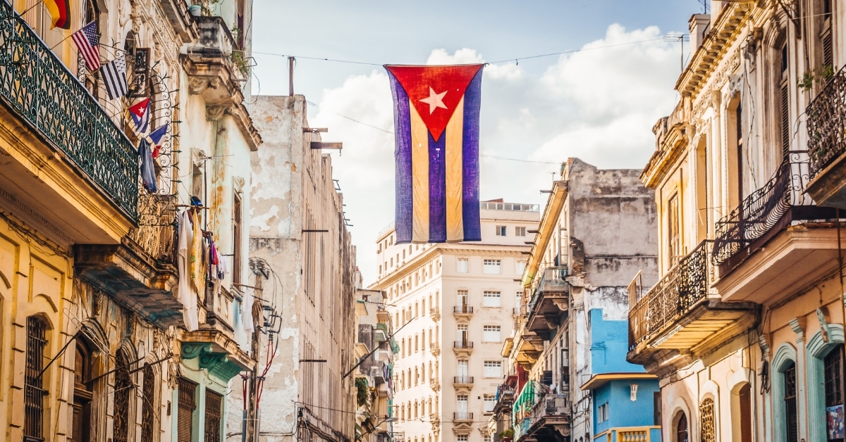cuban flag in La Habana street