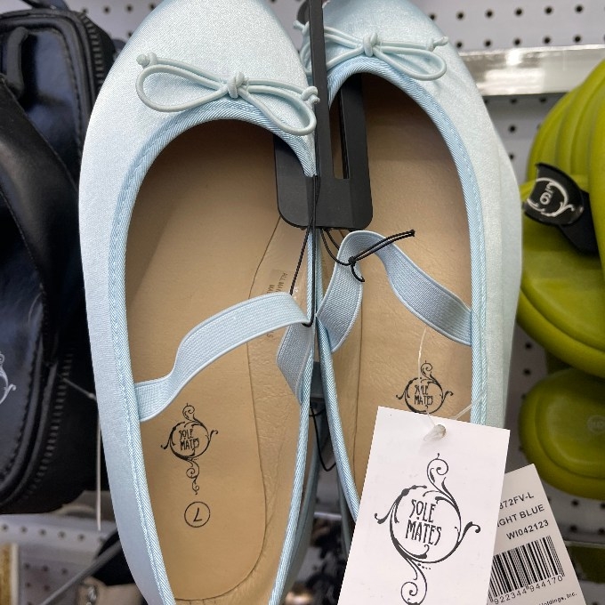 ladies ballet flats