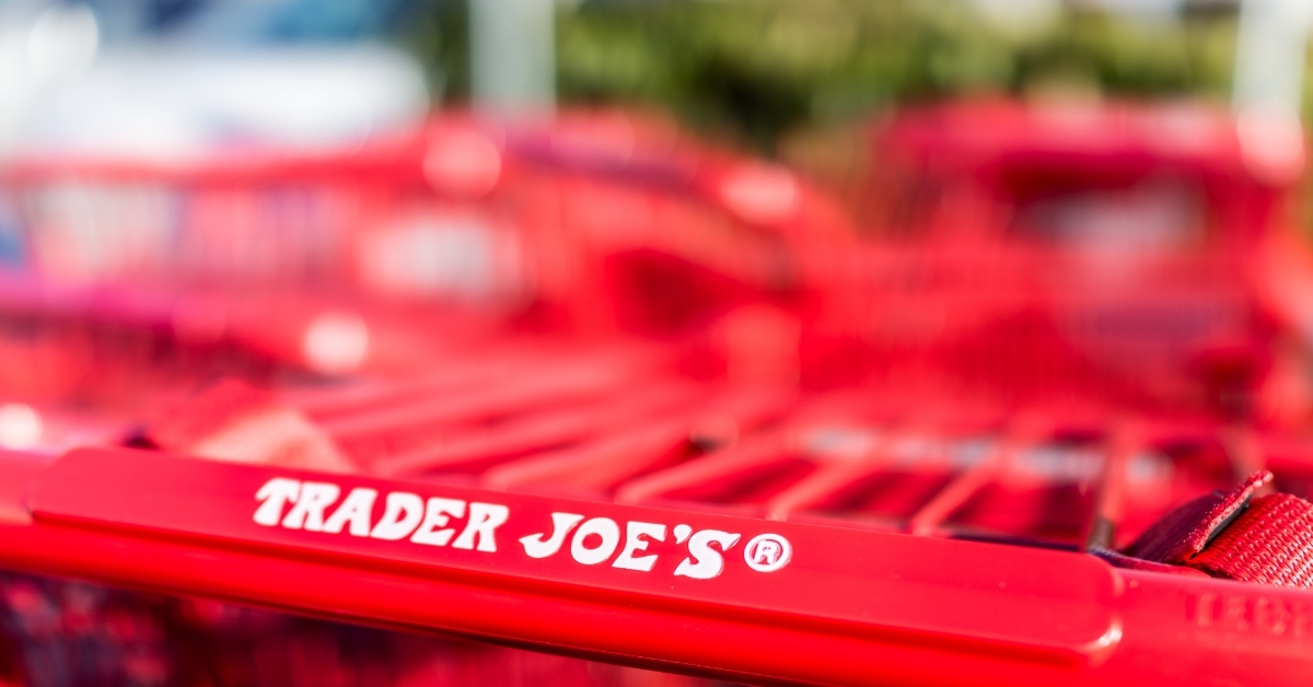 shopping carts with Trader Joes sign
