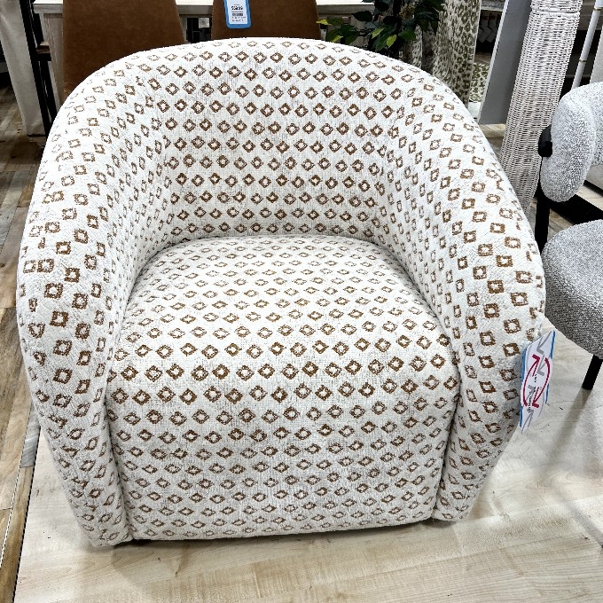 Diamond-Patterned Swivel Chair