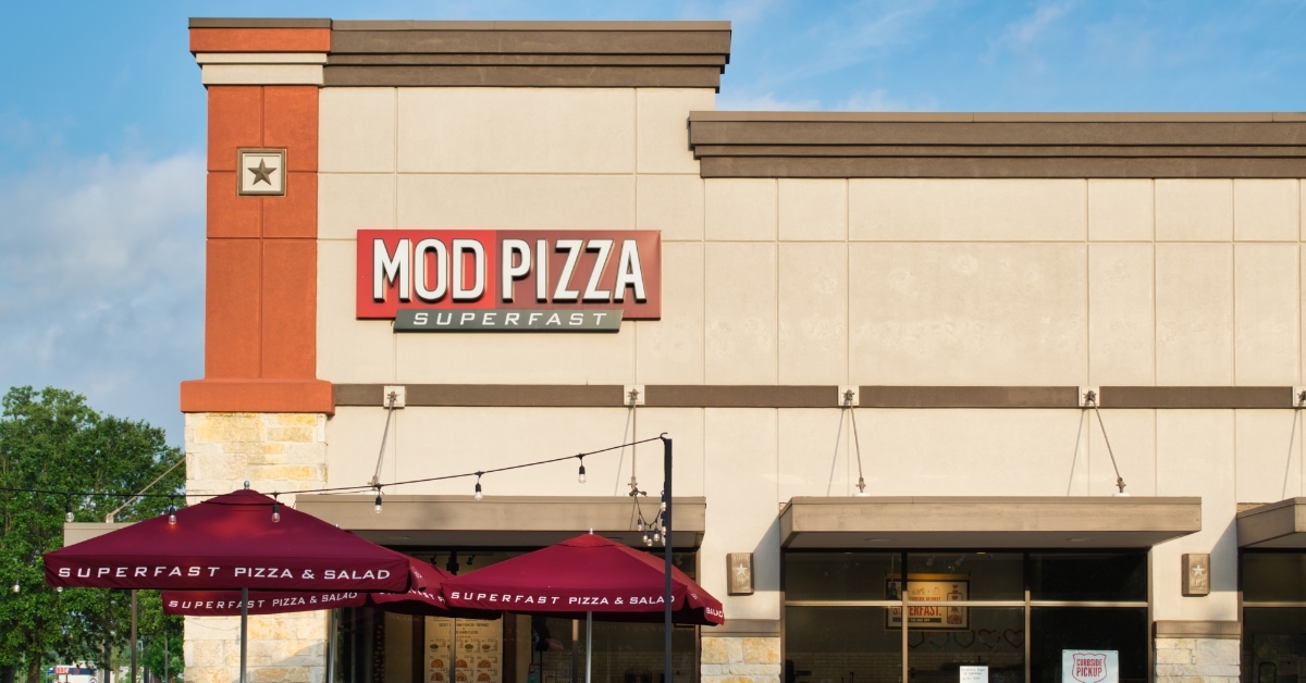 Mod Pizza storefront in Houston