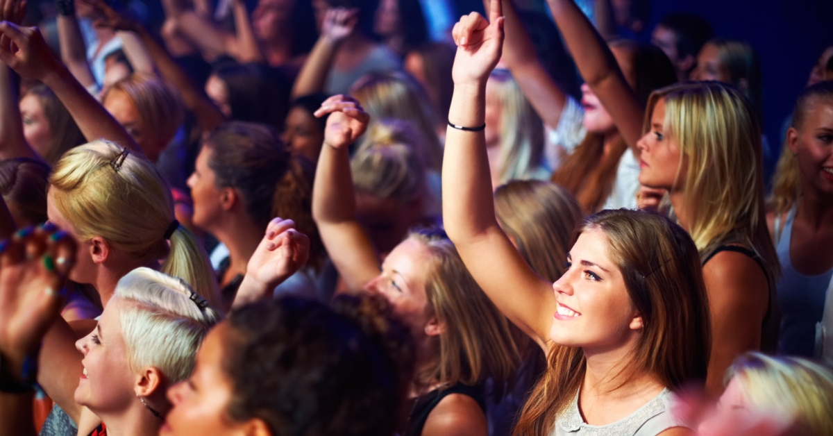 adoring fans singing along