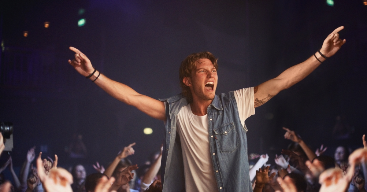 cheering atop a friends shoulders