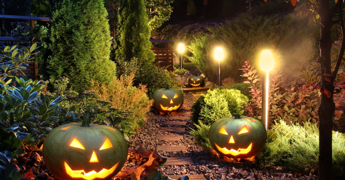 garden patio with jack o lanterns