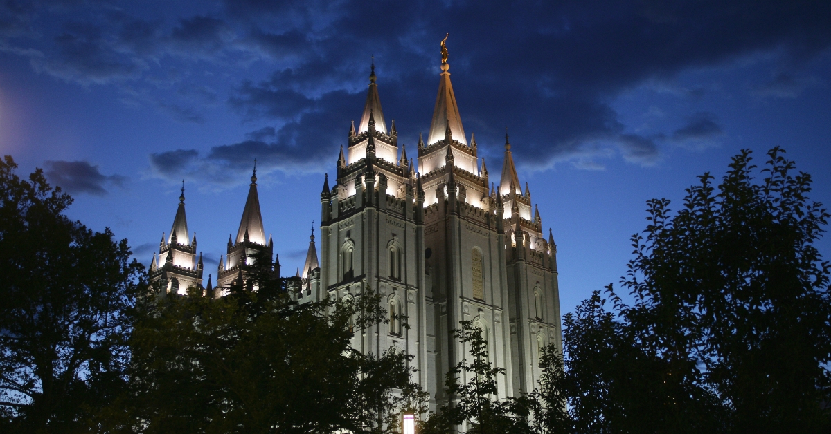 salt lake temple at night