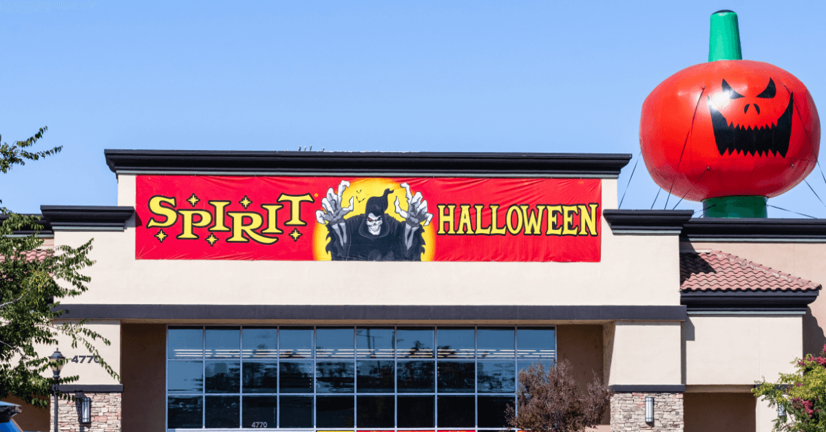 Spirit Halloween Exterior