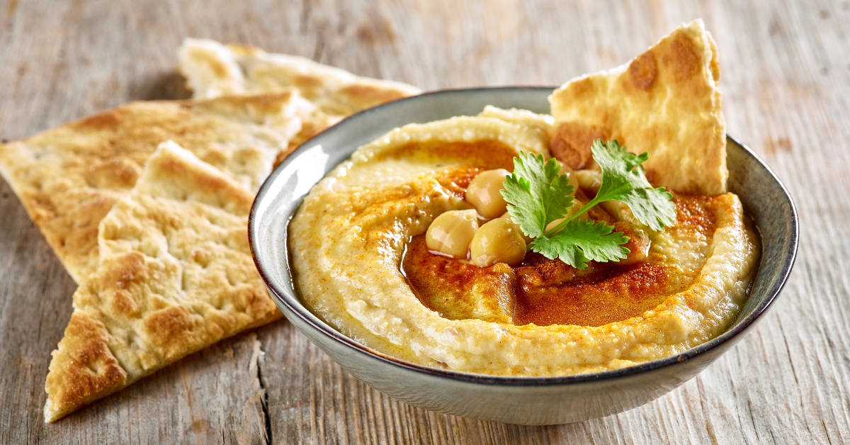 bowl of hummus