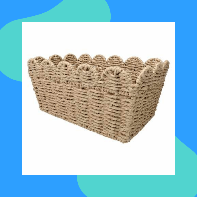 Scalloped woven basket