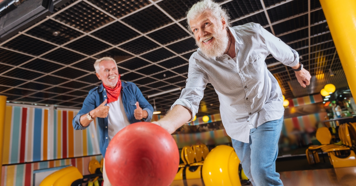 throwing the bowling ball