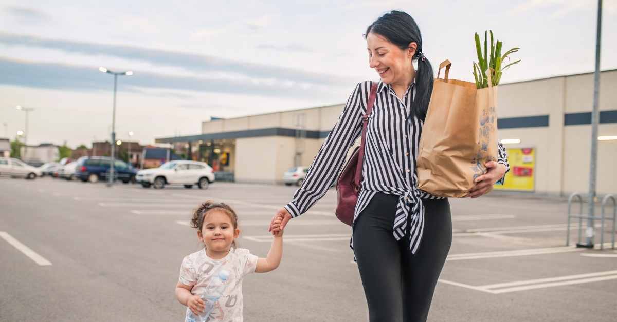 happy Mom daughter doing groceries
