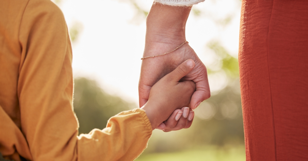 holding hands for walking