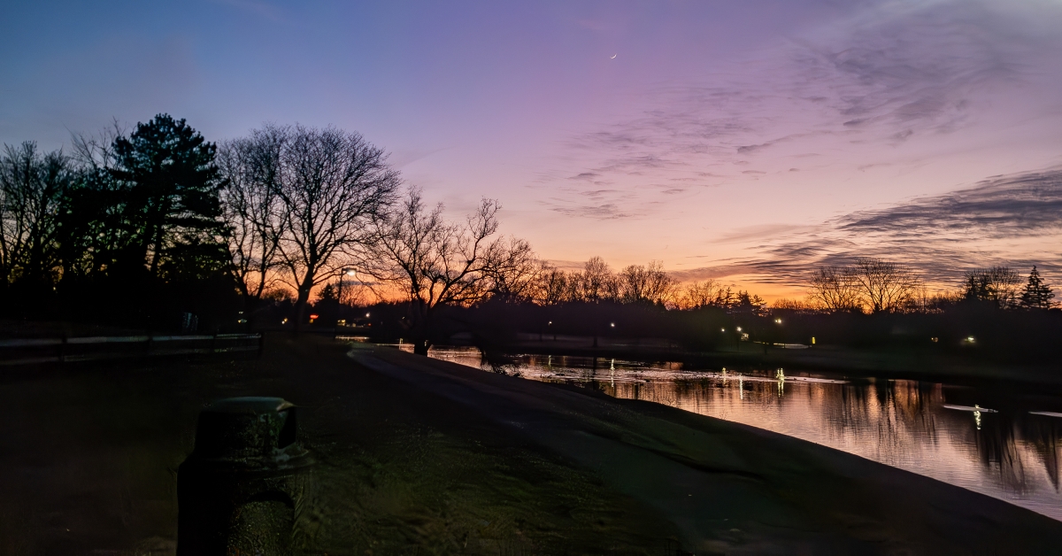 Sunset over the pond