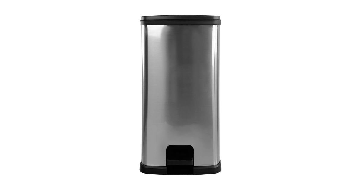13-gallon trash can