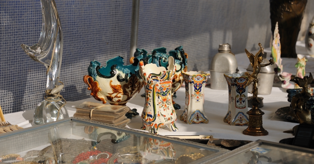pottery decoration for sale at thrift store 