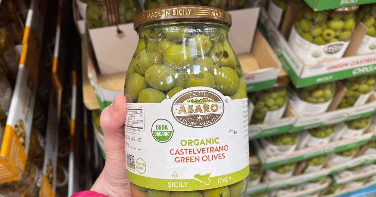 Organic castelvetrano green olives