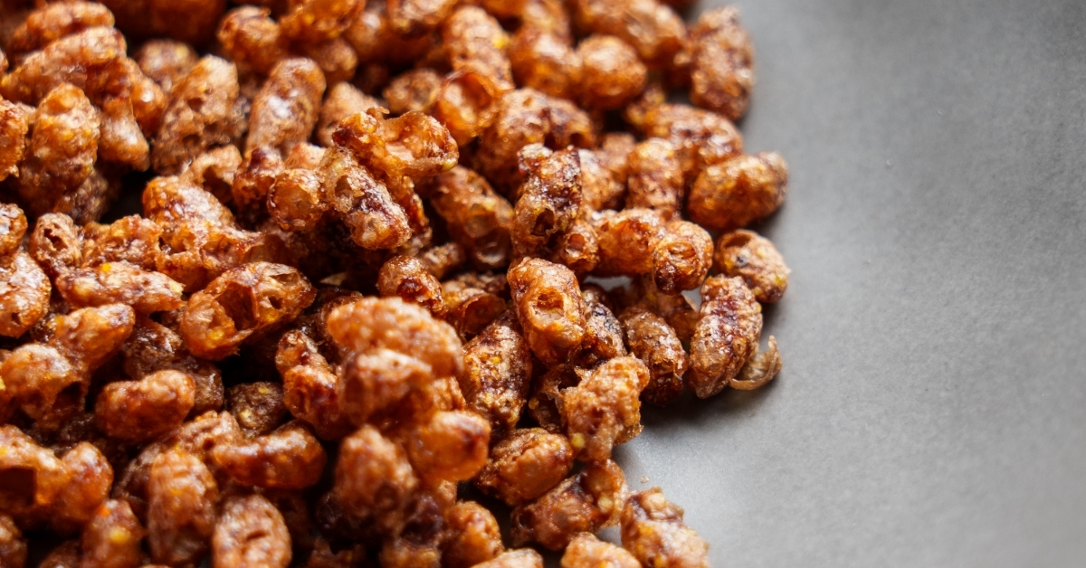 Chocolate crispy rice breakfast cereal flakes