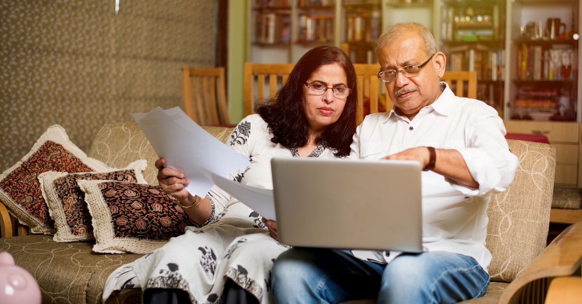 Couple accounting, doing home finance
