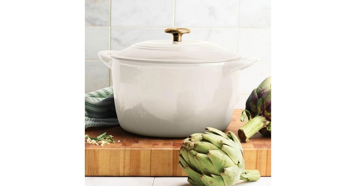 Seven quart dutch oven