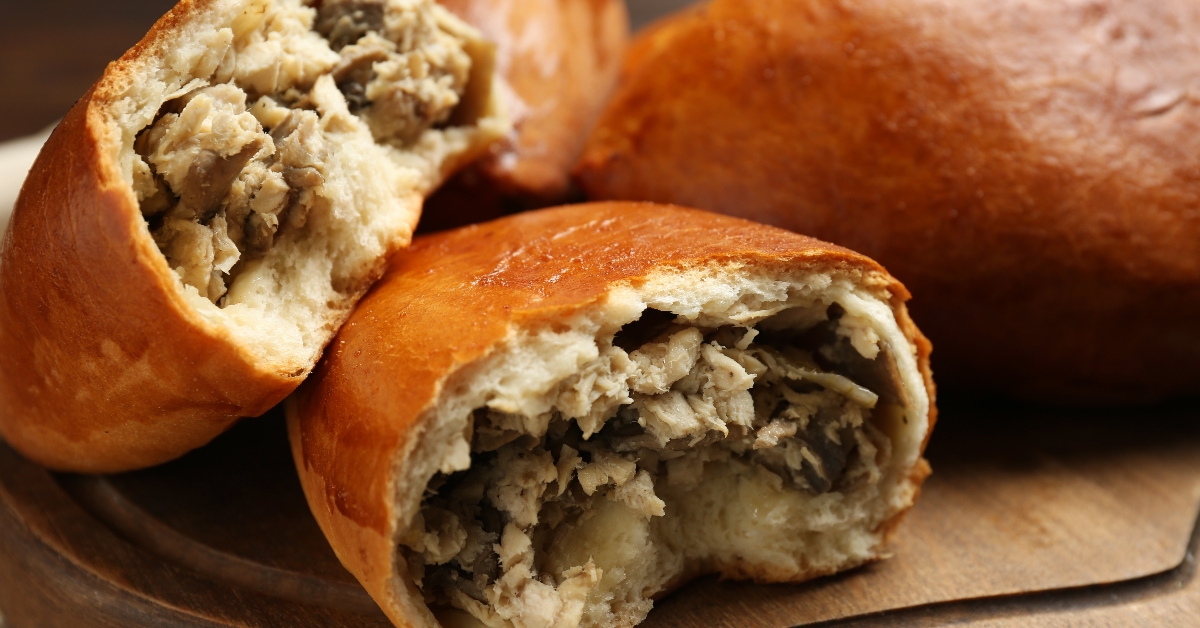 Baked patties with meat and mushrooms