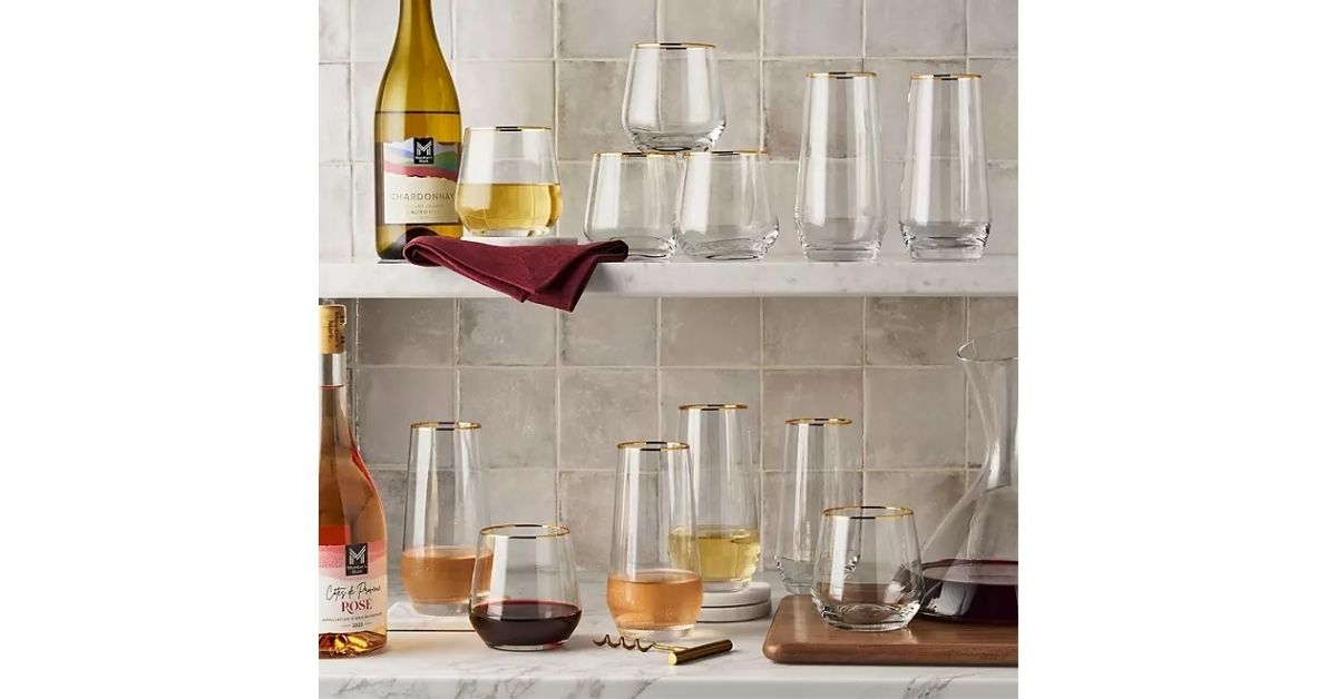 Gold rim crystal drinkware set