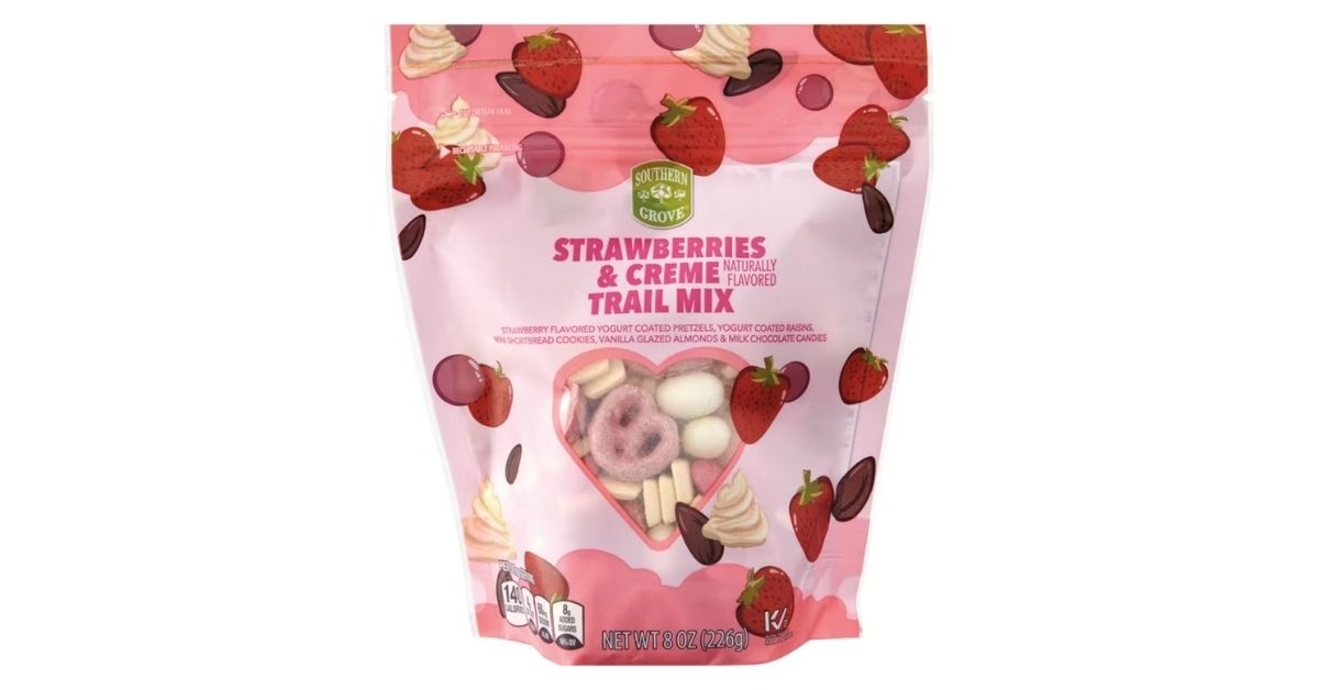 Pack of creme flavored trail mix